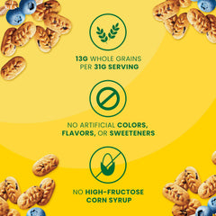 belVita bocado en mano demostrando tamaño y fácil consumo