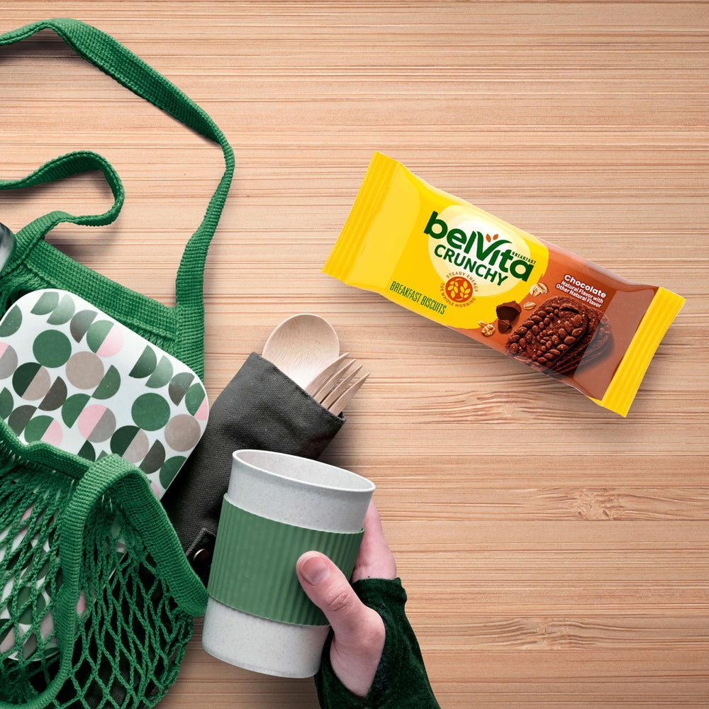 belVita en desayuno con yogur y fruta, complemento nutritivo