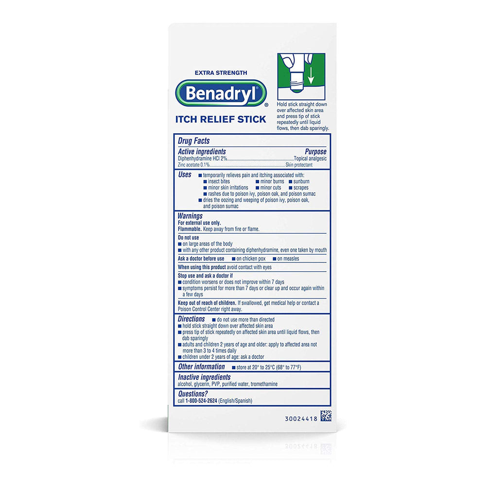 Rociado de Benadryl spray sobre piel seca para sensación refrescante