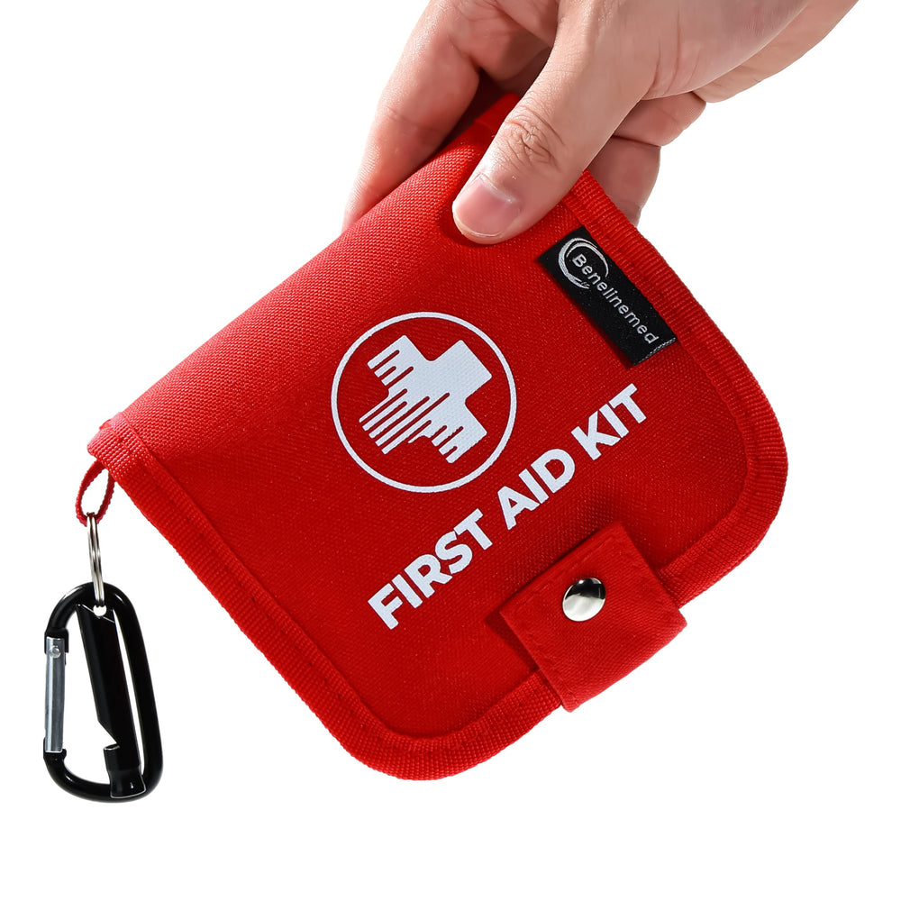 Benelinemed estuche frontal rojo mostrando logotipo y cierre resistente