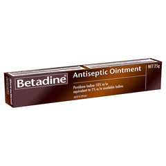 Betadine pomada envase frontal mostrando marca y presentación, claridad en uso