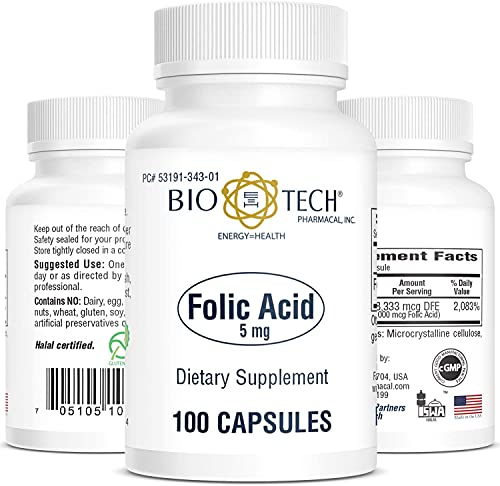 Bio-Tech Pharmacal cápsulas junto a un vaso de agua en contexto diario