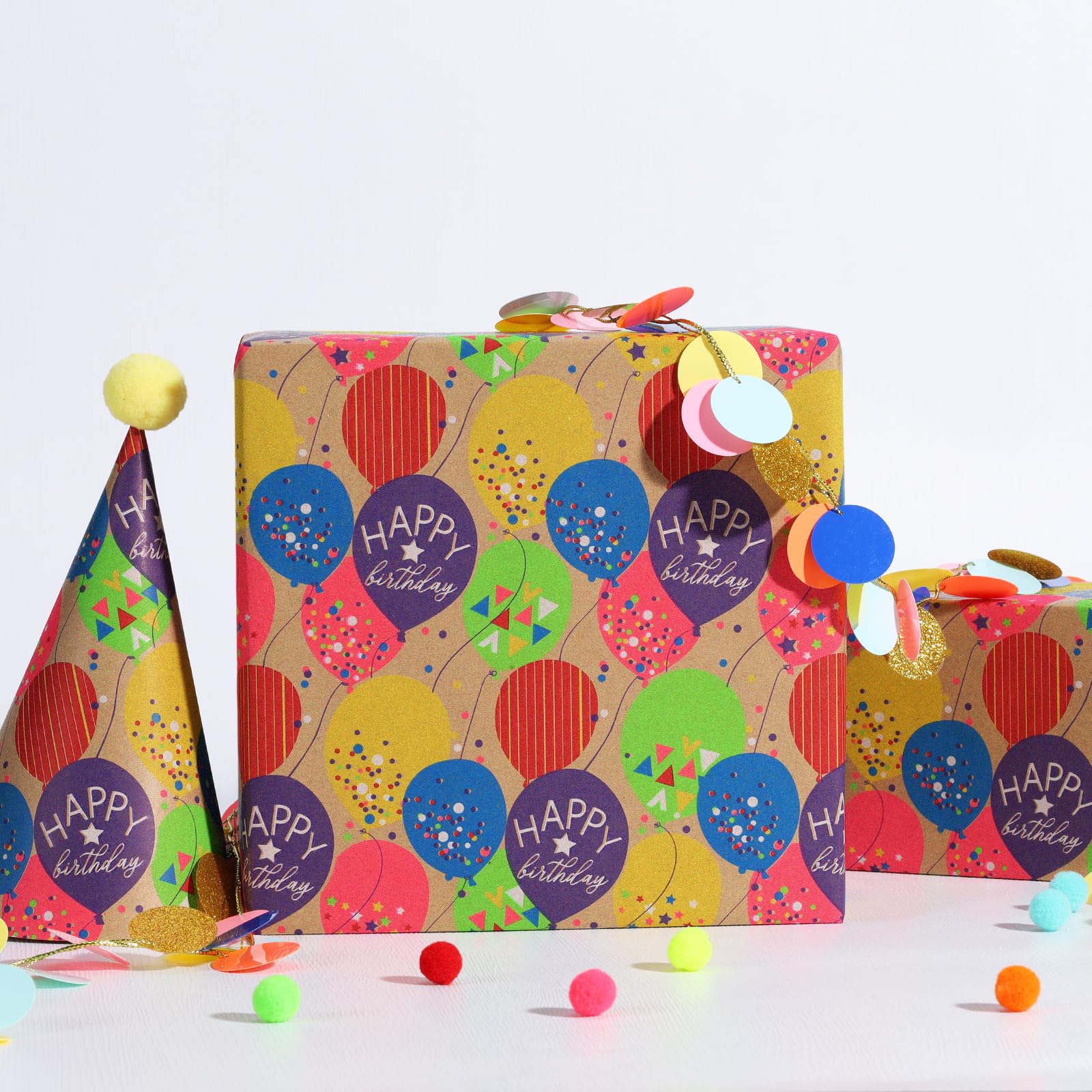 BIOBROWN regalo envuelto con el papel mostrando acabado limpio y profesional