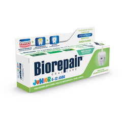 Biorepair tubo frontal mostrando diseño italiano y beneficio protector