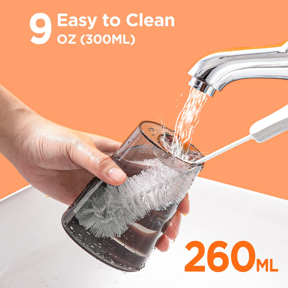 Bitvae en uso sobre lavabo demostrando limpieza interdental eficiente