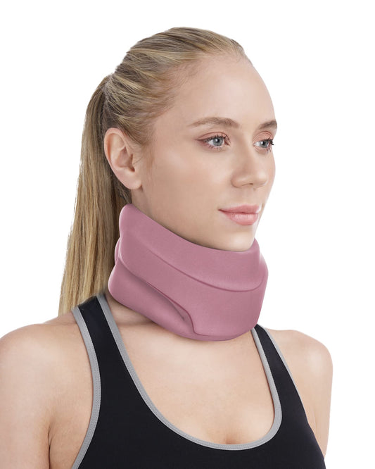 BLABOK collar frontal mostrando su forma ergonómica y soporte
