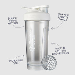 BlenderBottle close-up de la BlenderBall de acero para mezclas homogéneas