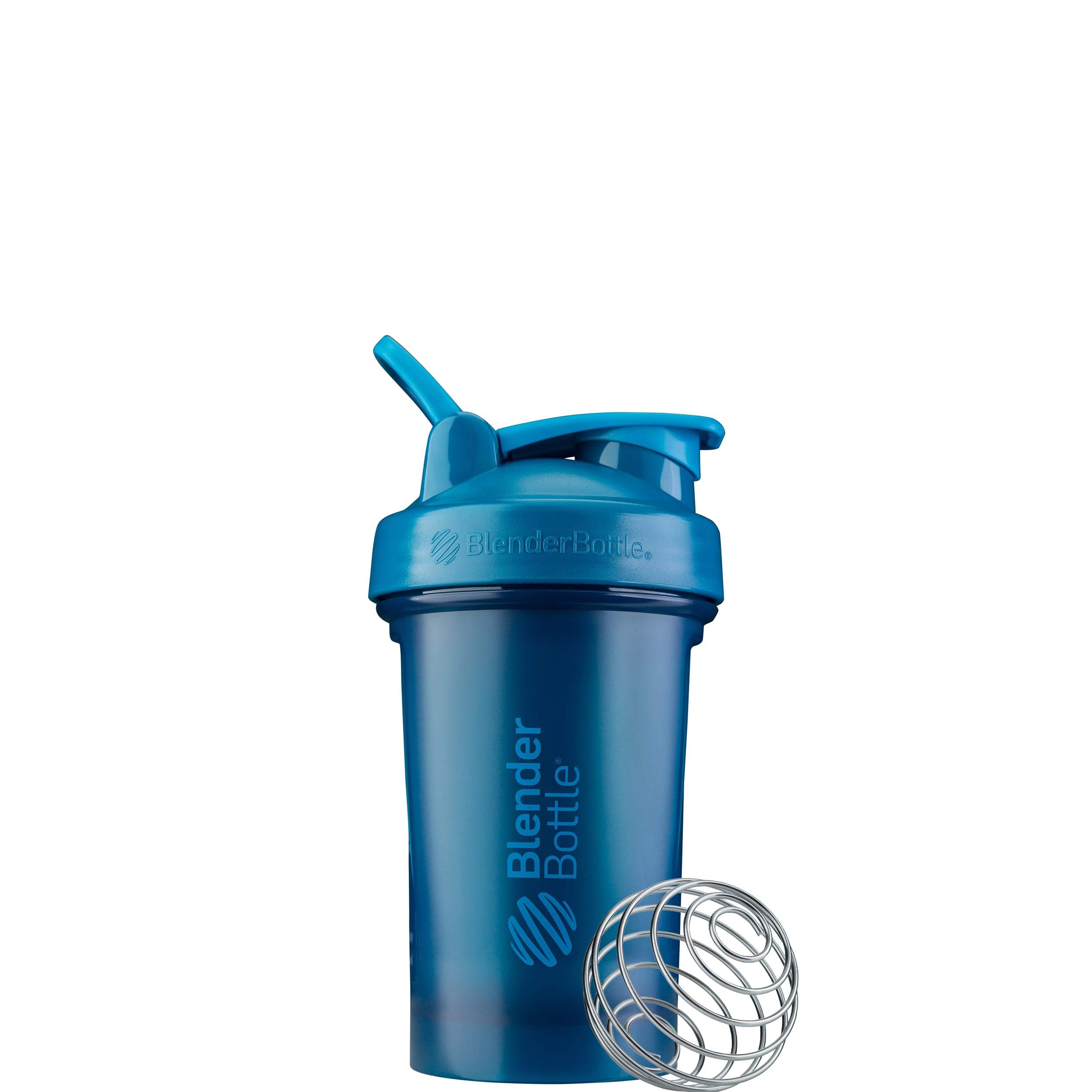 BlenderBottle vista frontal Ocean Blue mostrando diseño y capacidad conveniente