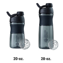 Comparación de tamaño de BlenderBottle junto a botella de agua común para escala