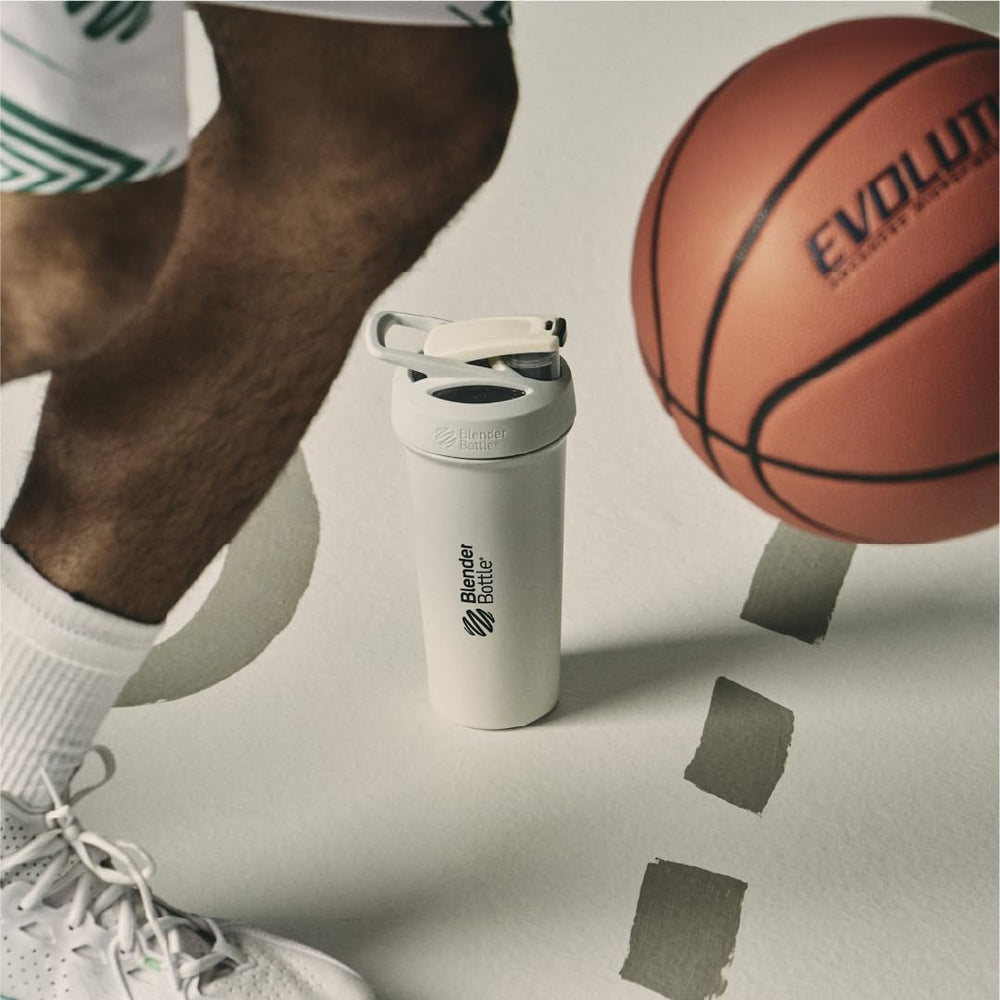 BlenderBottle Strada Sleek vista interior y base redondeada que mejora la mezcla