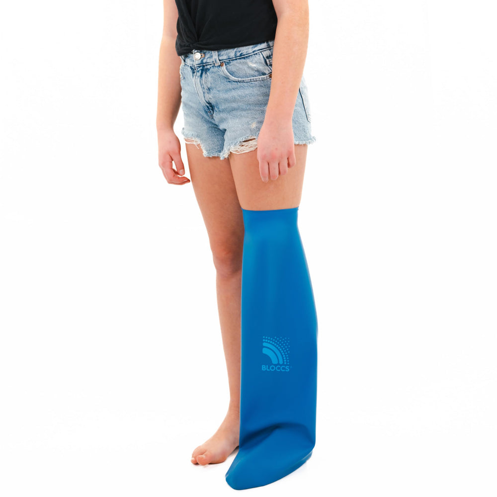 BLOCCS vista frontal del empaque mostrando funda impermeable y beneficio de protección