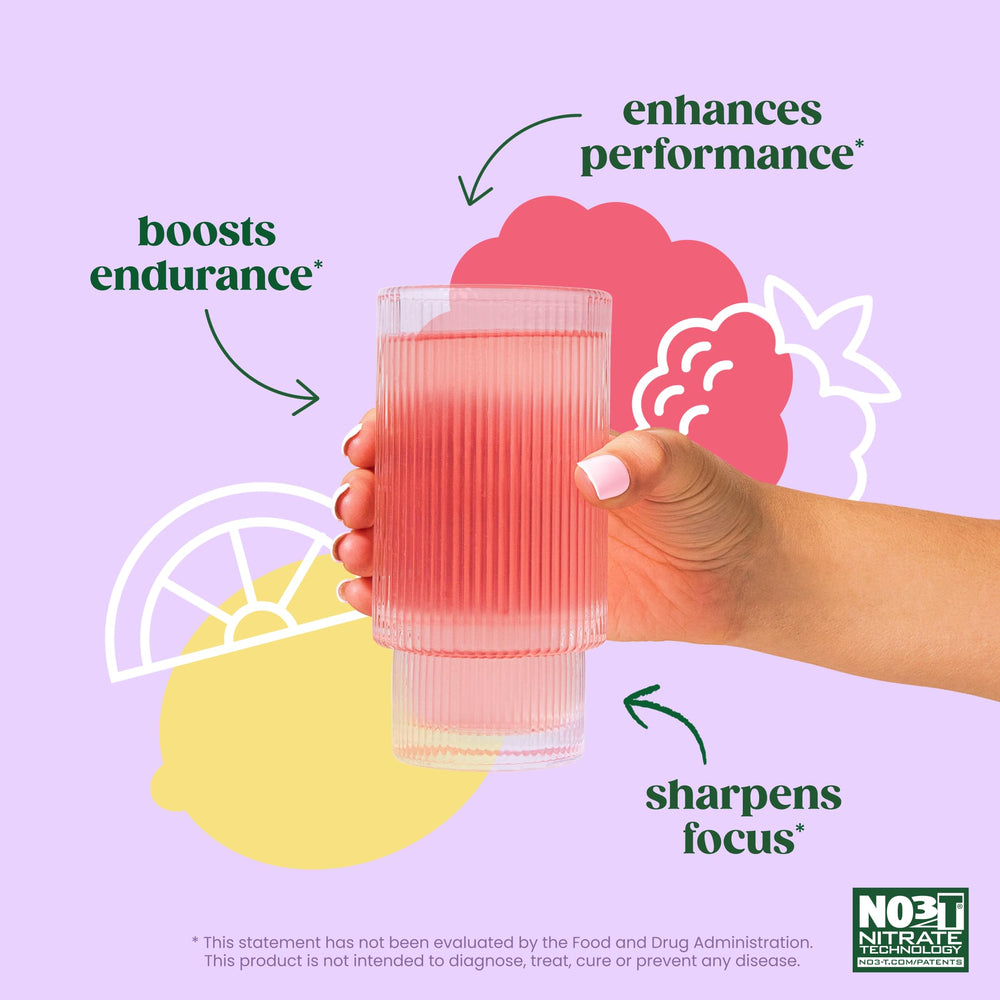 Vaso con Bloom Nutrition preparado, bebida refrescante que aporta enfoque pre entreno