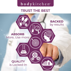 Body Kitchen suplemento en la mesa junto a vaso de agua resaltando uso diario