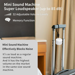 BodyHush con cable de carga demostrando batería recargable y larga autonomía