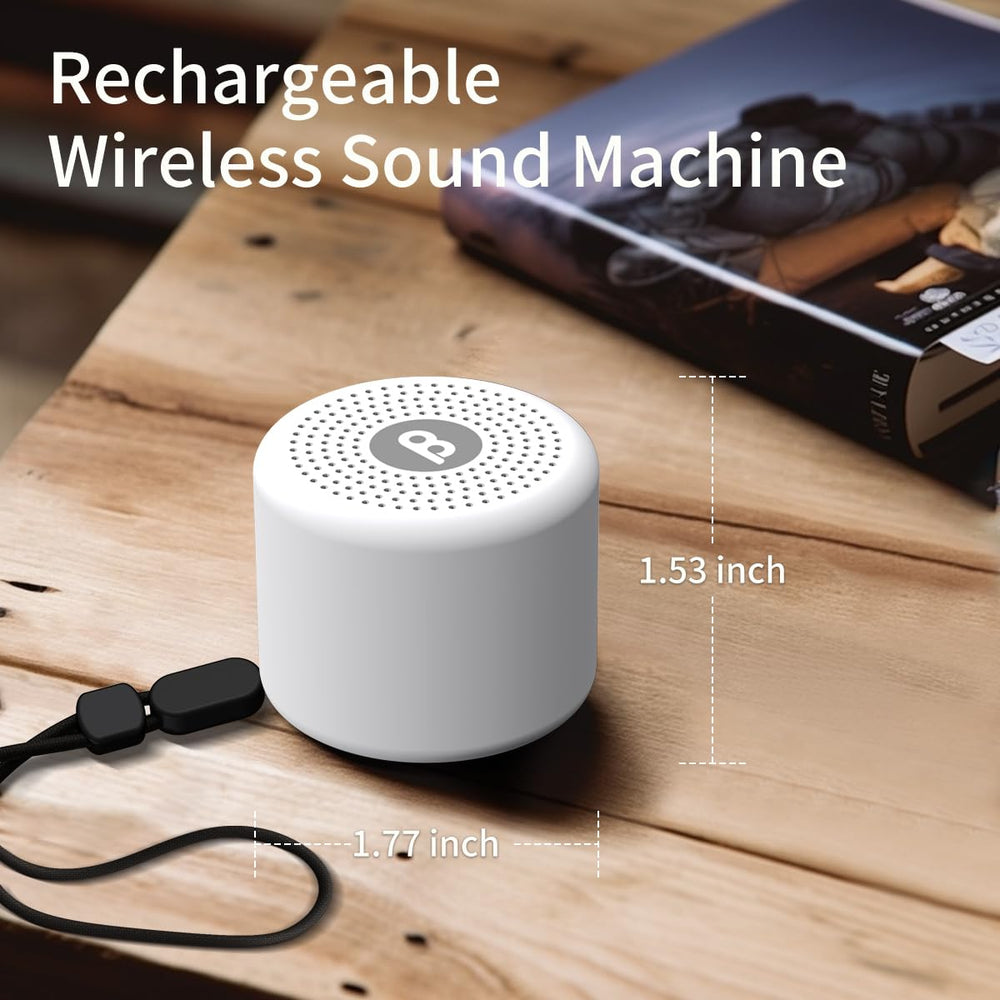 BodyHush en la mano mostrando tamaño mini y portabilidad ideal para viajes