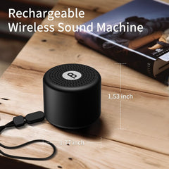 BodyHush comparado con mano para mostrar tamaño mini y comodidad de llevar