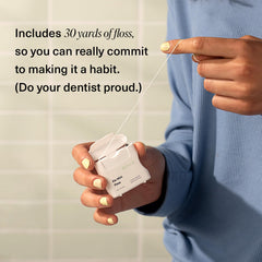 Boka hilo dental colocado en baño mostrando uso cotidiano y frescor