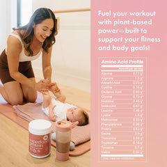 Boobie Brands mamá activa con batido en rutina diaria para vitalidad