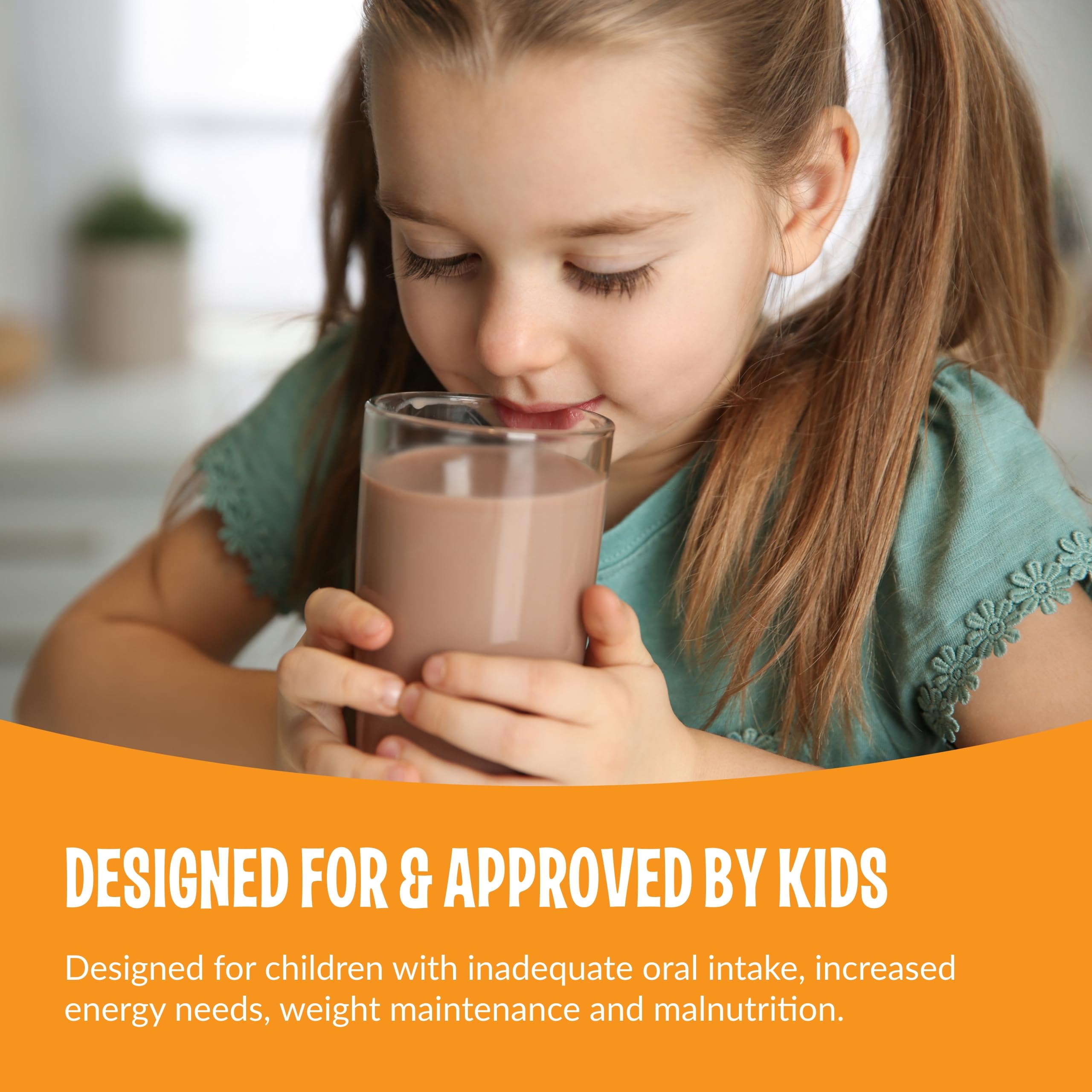 BOOST bebida vertida en vaso como merienda nutritiva para niños activos