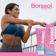 BORASOL en uso en la ducha demuestra aplicación diaria fácil y efecto calmante