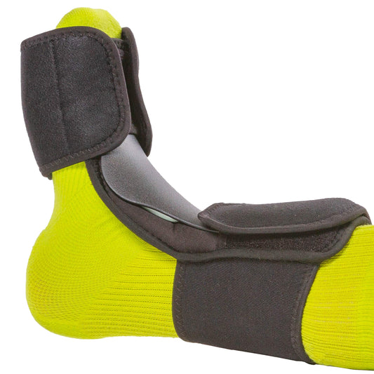 BraceAbility imagen frontal de la férula mostrando ajuste y soporte confortable
