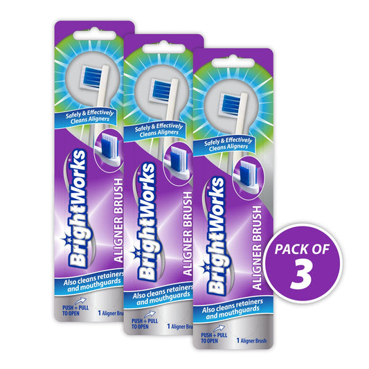 BrightWorks primer plano de cerdas suaves, protege los alineadores