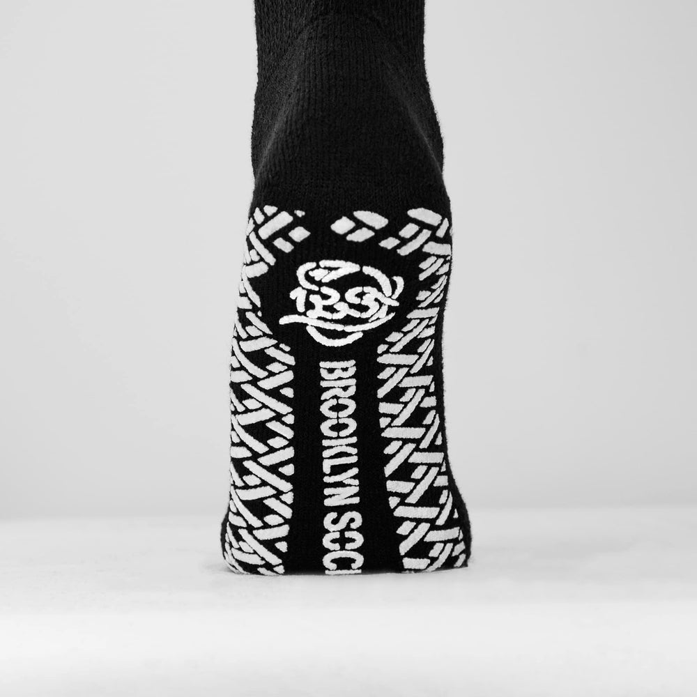 Brooklyn Socks detalle de la suela con grippers que mejora la tracción interior