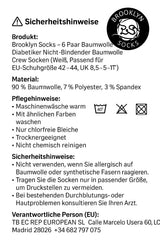 Brooklyn Socks puesto con zapatillas mostrando comodidad acolchada