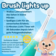 brush-baby padre sujetando el cepillo facilitando el cepillado guiado