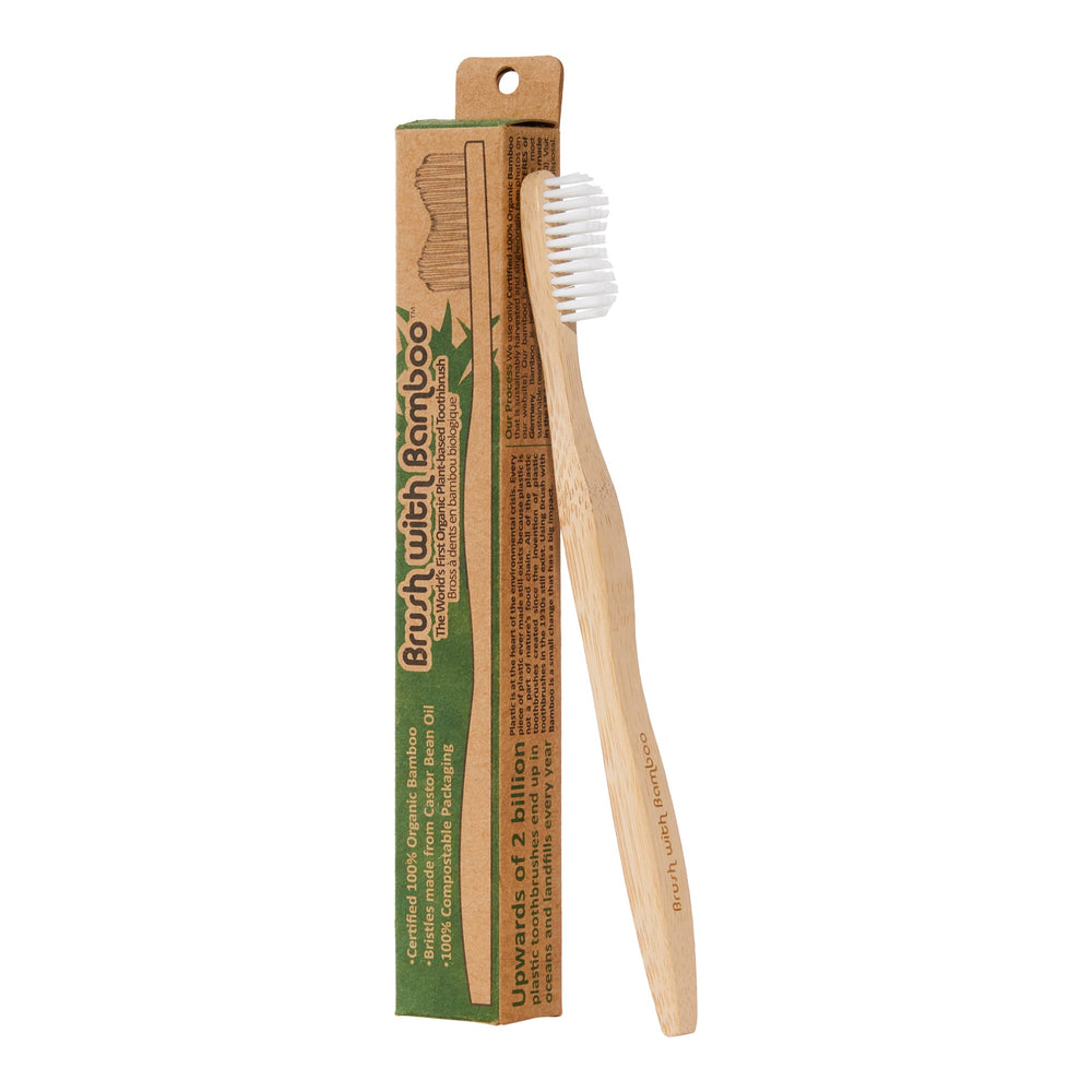 Detalle de cerdas vegetales Brush with Bamboo textura suave y limpieza eficaz
