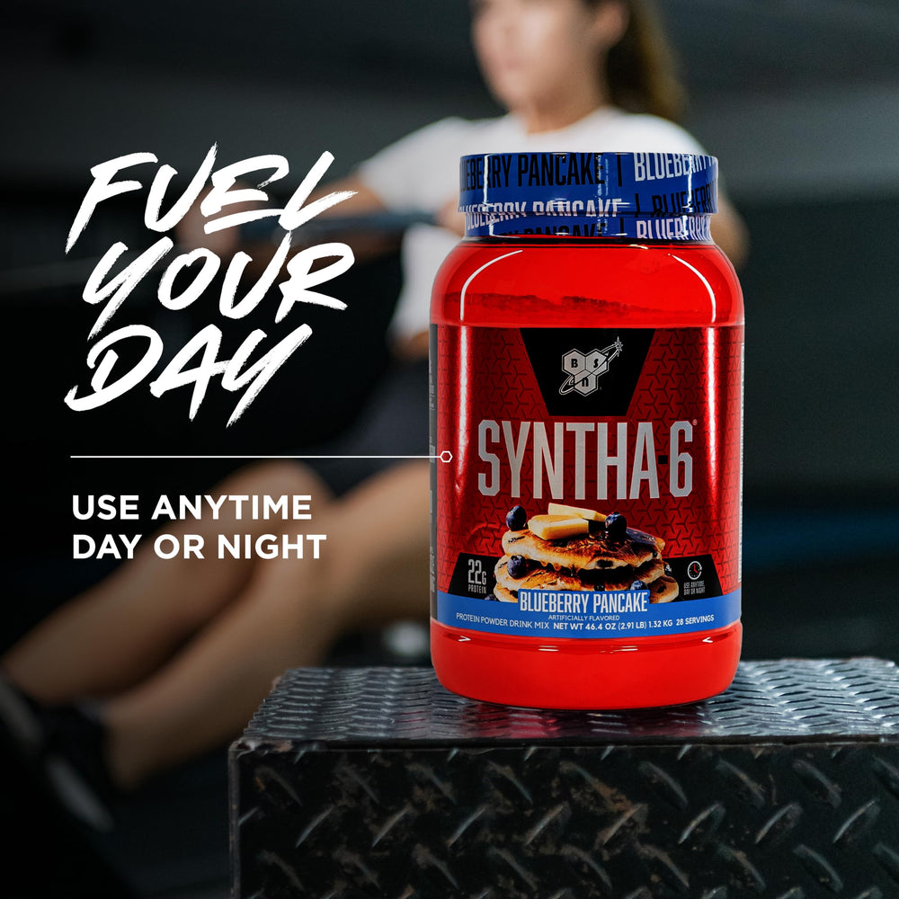 BSN atleta con batido SYNTHA-6 en gimnasio para recuperación práctica