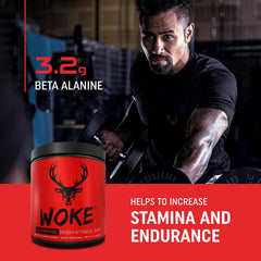 Bucked Up Woke junto a equipo de gimnasio listo para uso pre-entreno