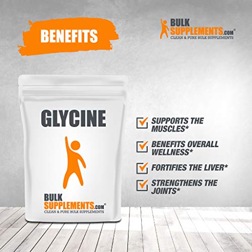 BulkSupplements polvo de glicina mezclado en batido, fácil integración en tu rutina
