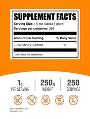 Close-up del polvo de BulkSupplements L-Carnitine L-Tartrate destacando textura fina y pureza