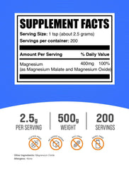 BulkSupplements primer plano del polvo de Magnesium Malate para mezcla fácil