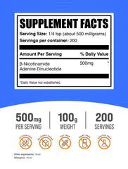 BulkSupplements textura del polvo NAD en primer plano mostrando pureza