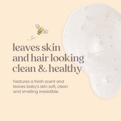Burt's Bees espuma suave en la mano mostrando textura nutritiva y gentil