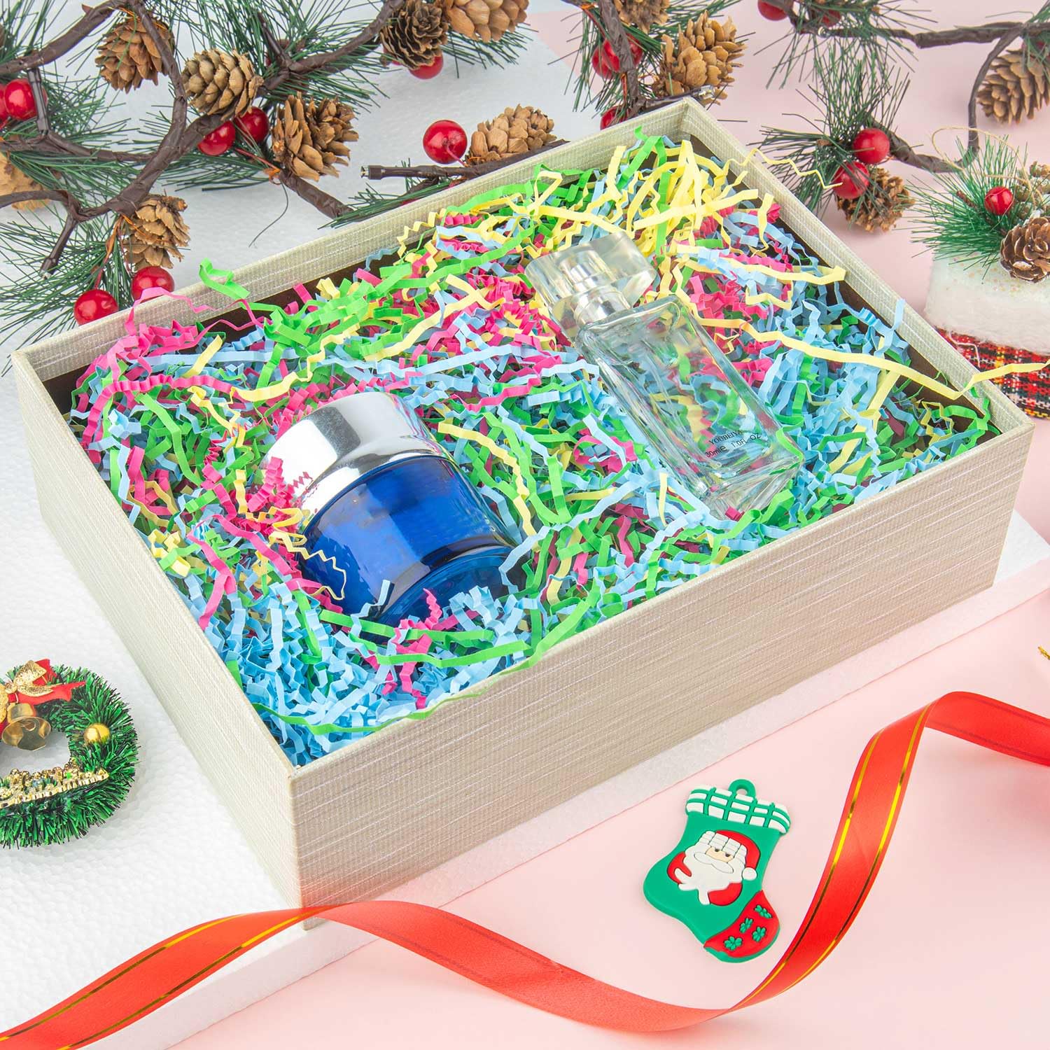 Caleihd en cesta de regalo realzando productos y mejorando presentación