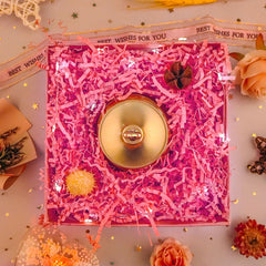 Caleihd relleno en cesta regalo protegiendo y destacando productos