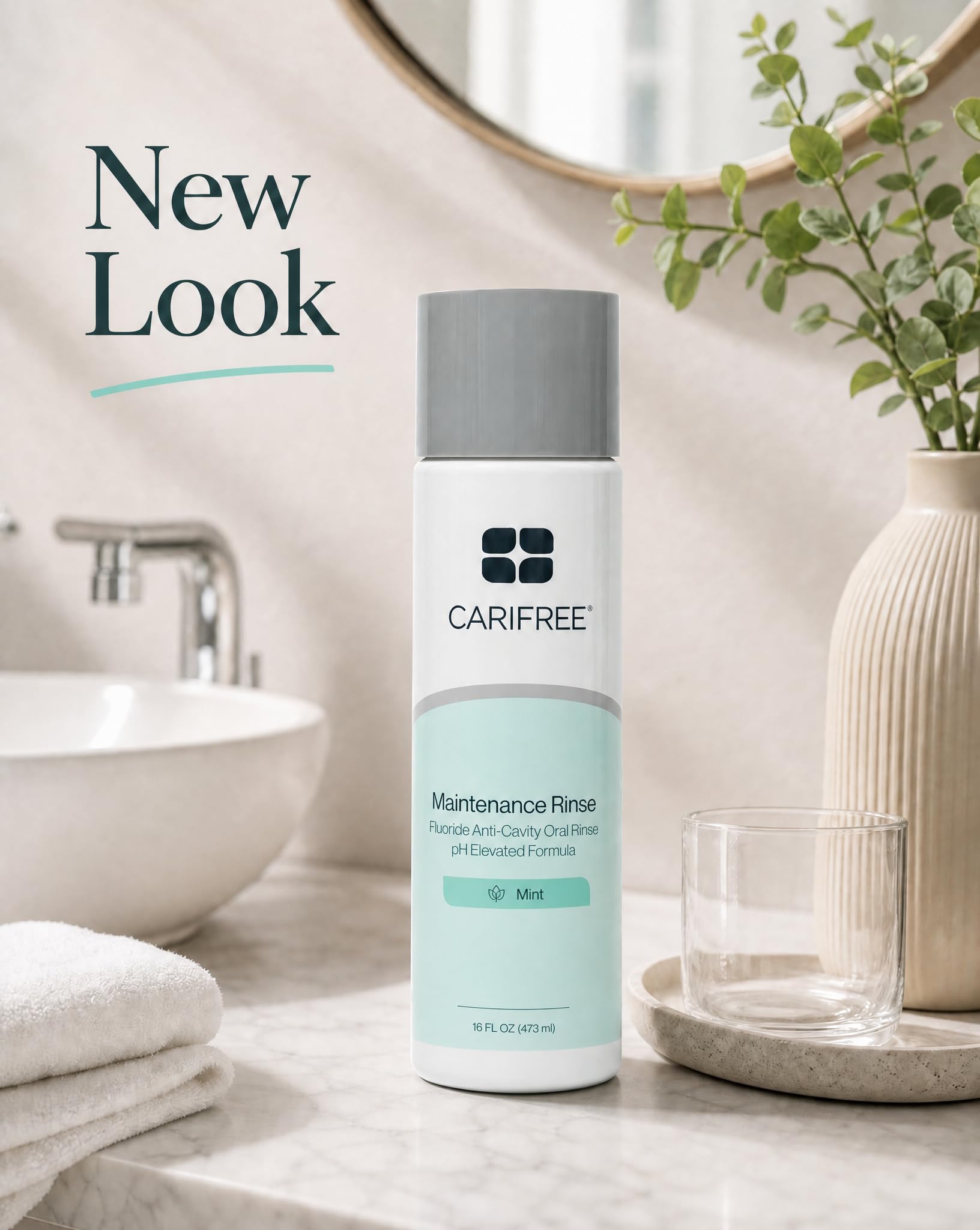 CariFree detalle de líquido menta sin alcohol resaltando textura ligera