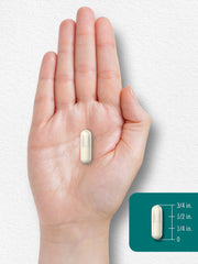 Carlyle frasco junto a instrumental de laboratorio simbolizando pruebas y control de calidad