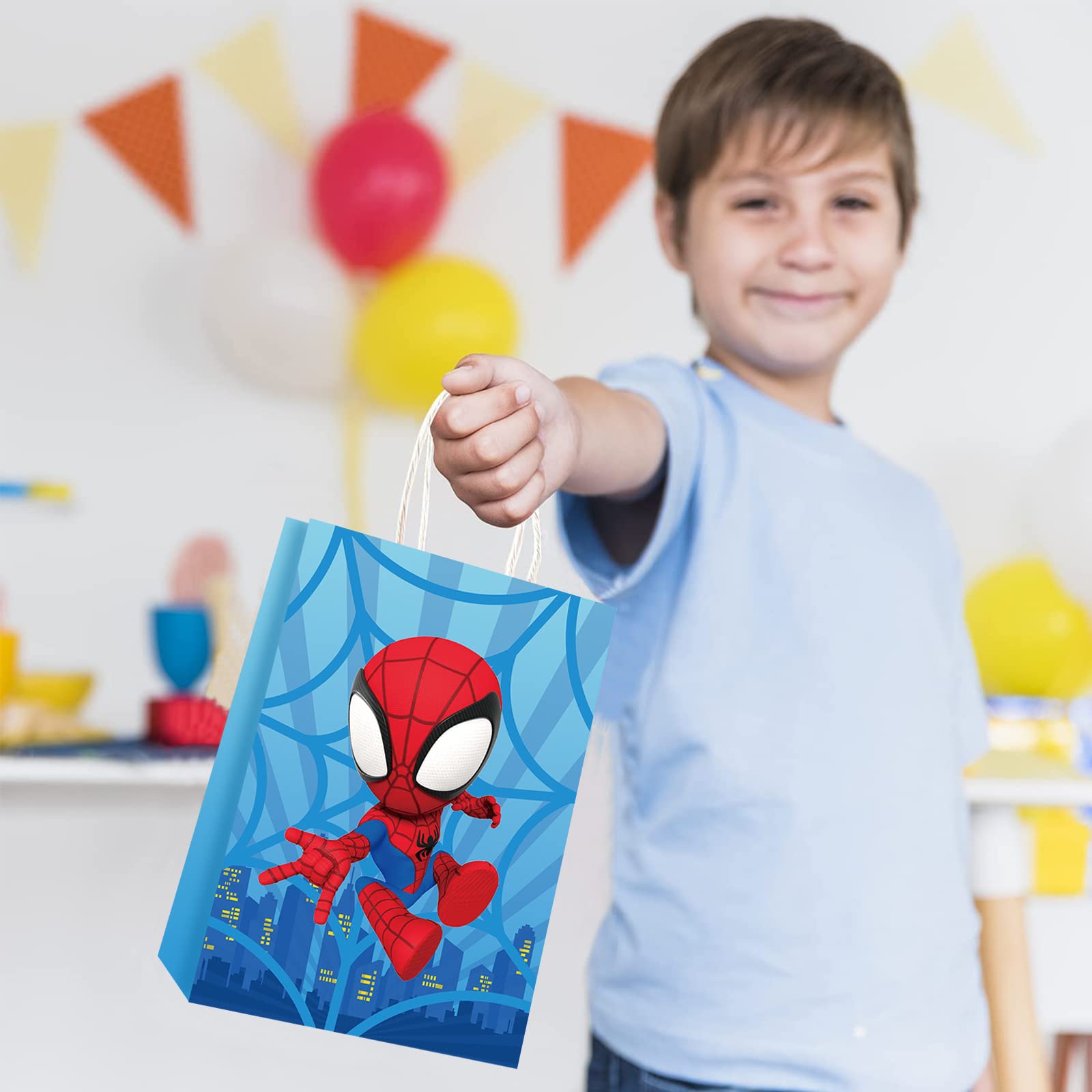 CasaCraze bolsa Spidey llena con dulces y juguetes como ejemplo práctico
