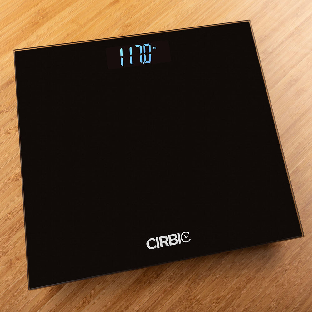 Comparación de tamaño Cirbic 11x11 pulgadas mostrando escala y uso en hogar