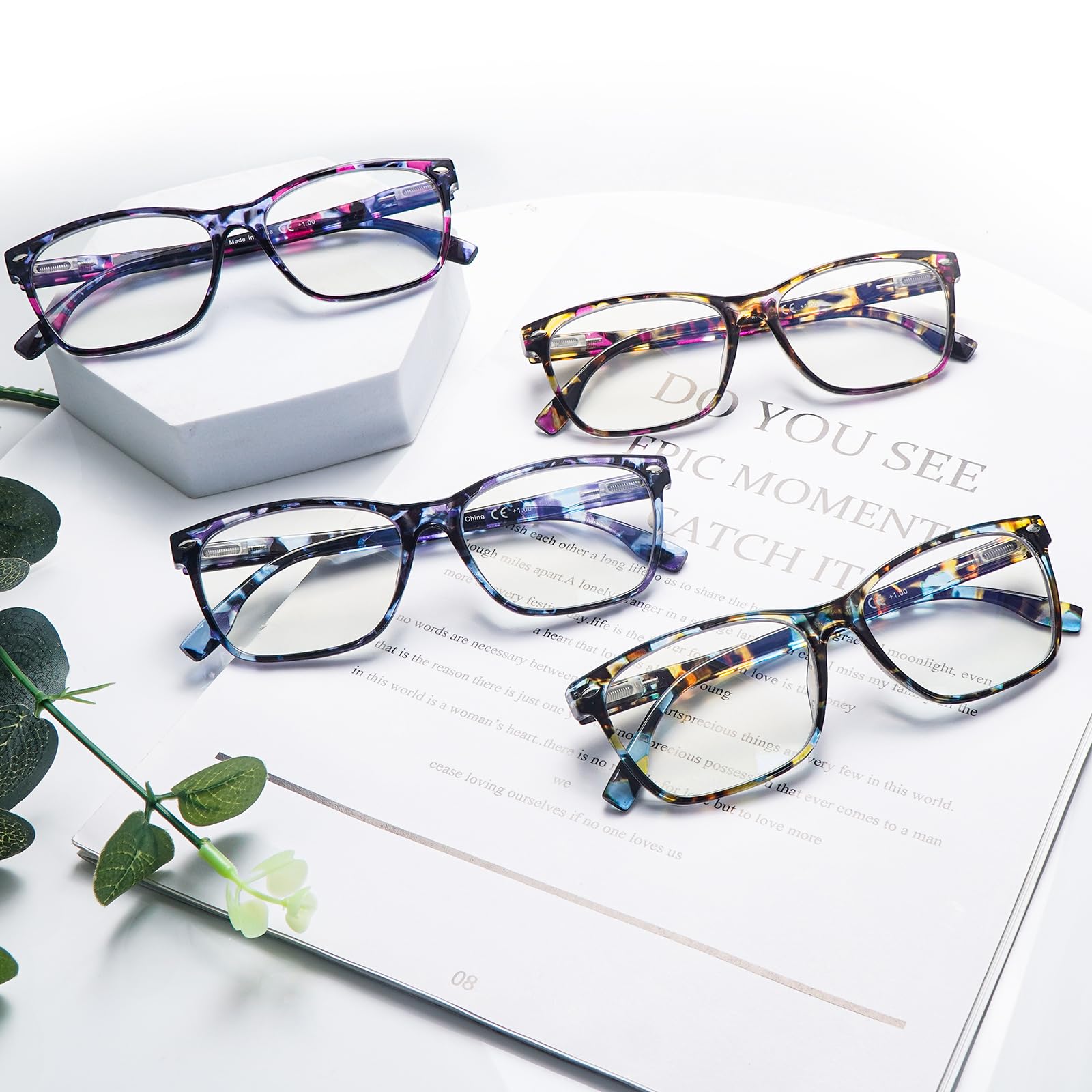 CLASAGA gafas en escena de oficina combinando estilo y funcionalidad