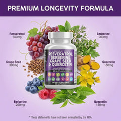 Clean Nutraceuticals suplemento en mano para apreciar tamaño y dosificación