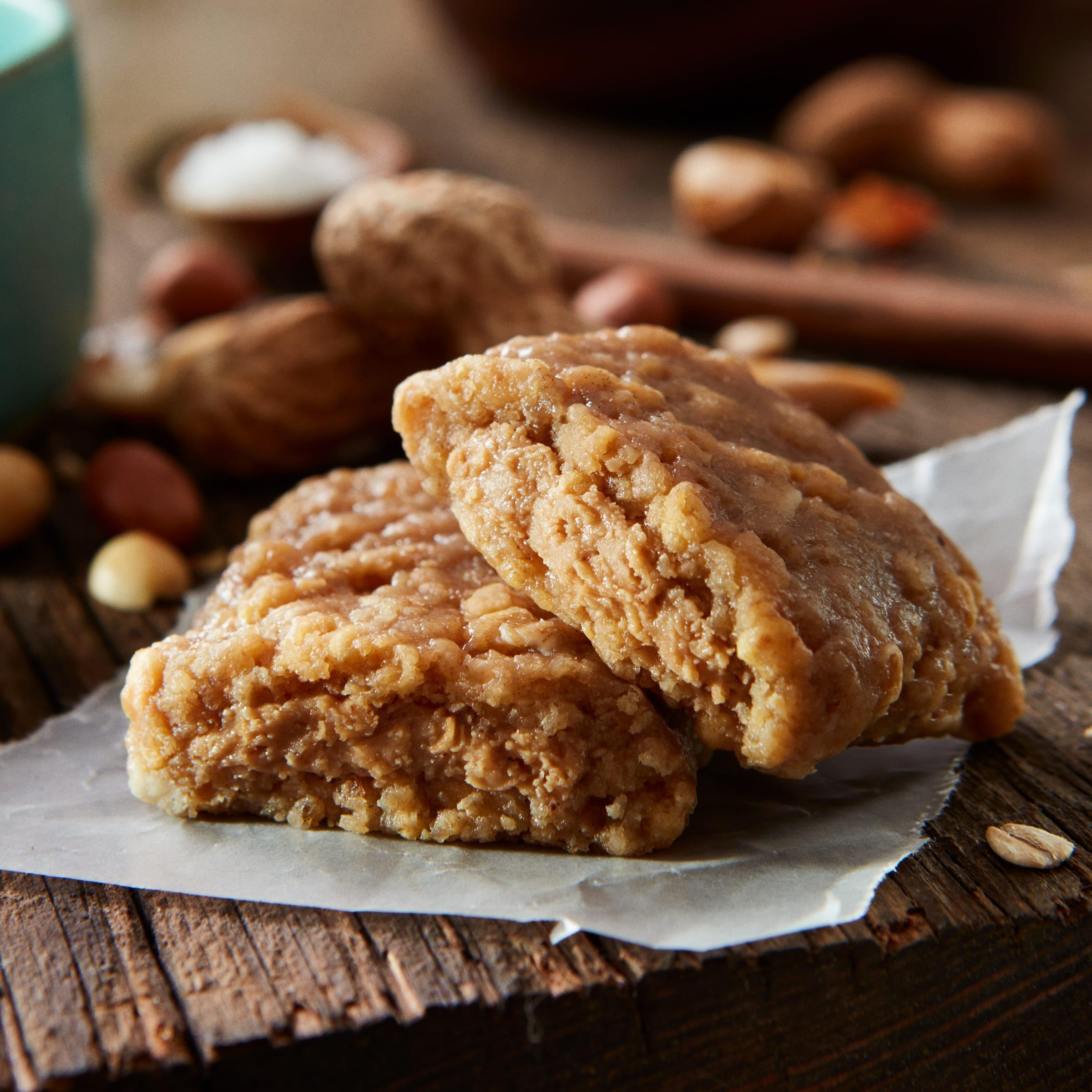 CLIF barra abierta que revela el interior suave y nutritivo
