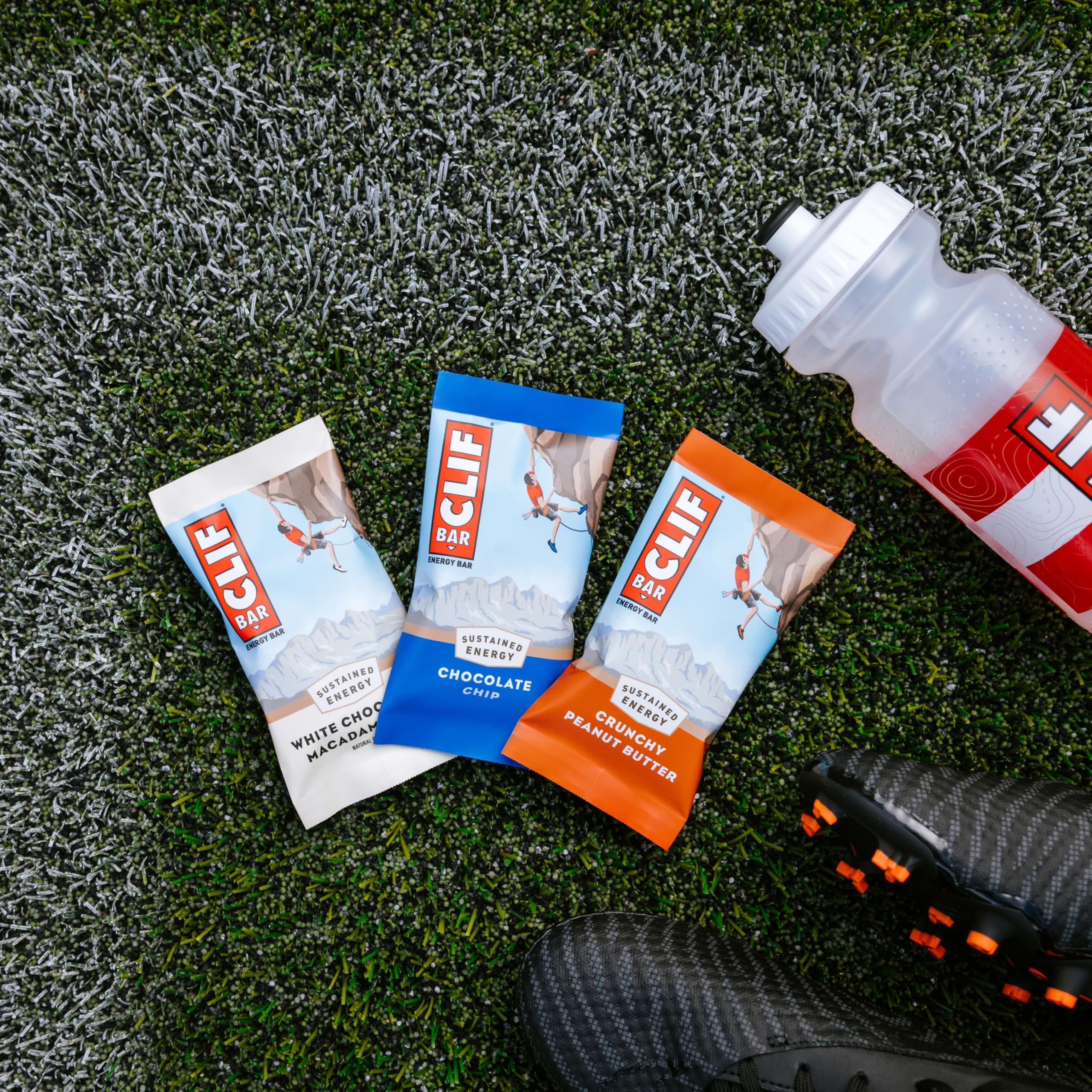 CLIF Bar en mesa de picnic como snack, conveniencia para actividades
