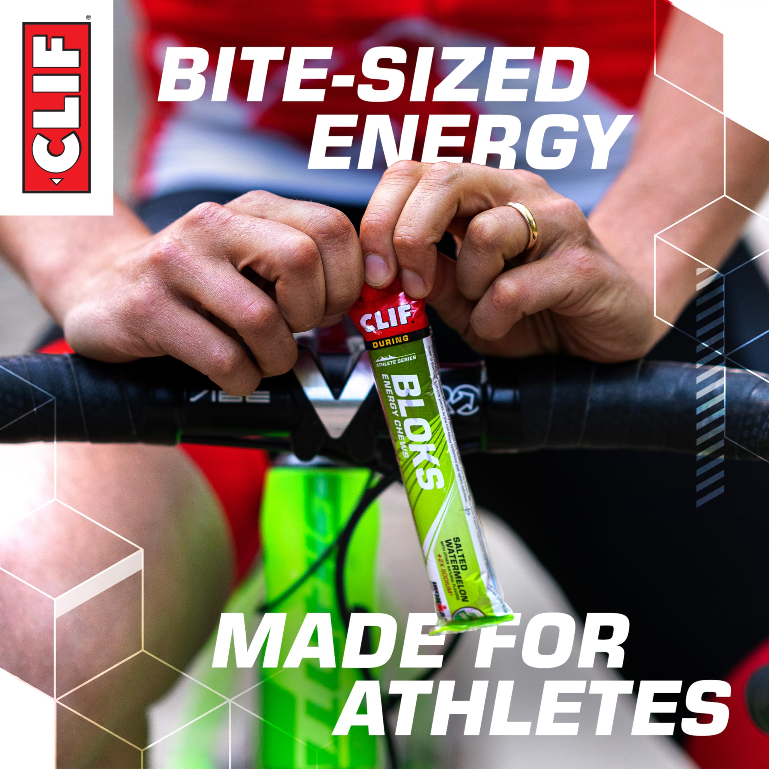 Clif Bloks cubos en la palma para una porción rápida y portátil