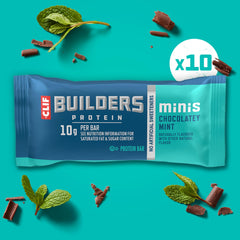 Clif Builders barrita en mano para comparar tamaño y control de porciones