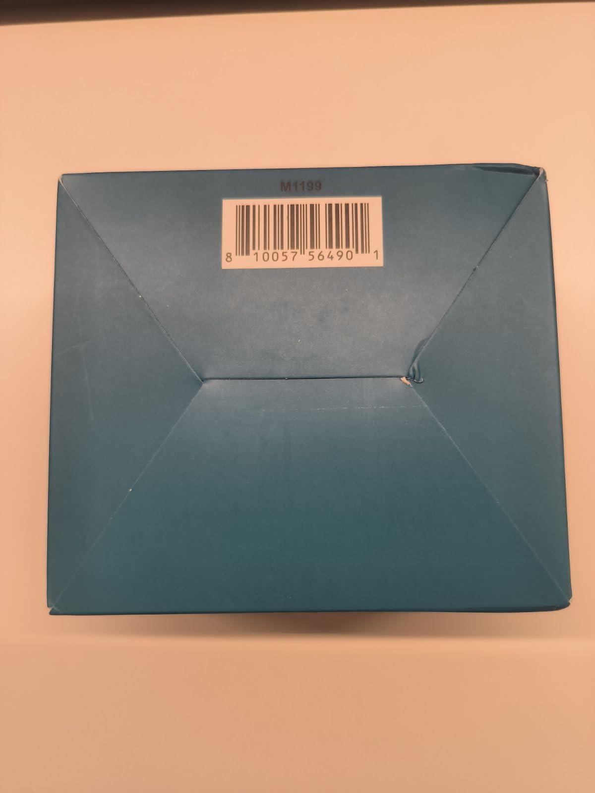 Cliganic pulseras arcoíris desplegadas sobre mesa, variedad y opciones para todos